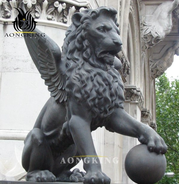 bronze sculpture lion