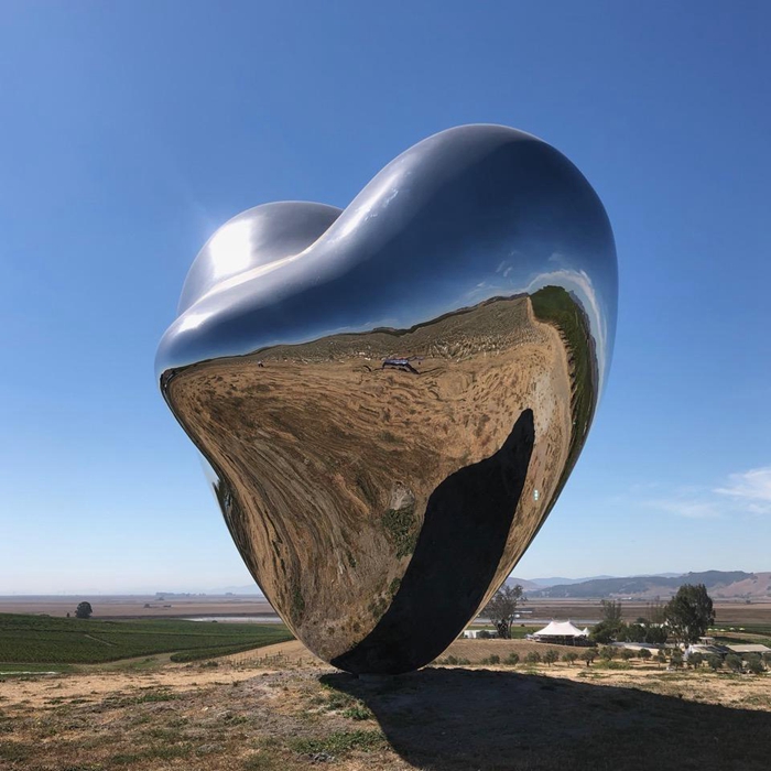 three-dimensional heart sculpture