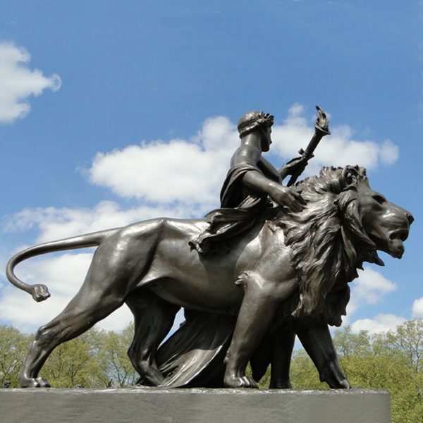 Queen and lion statue
