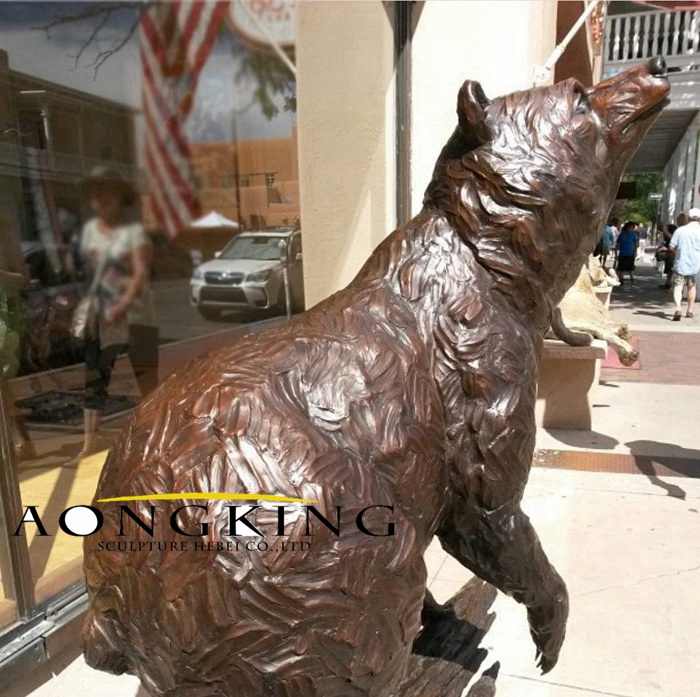 Bear statue life size