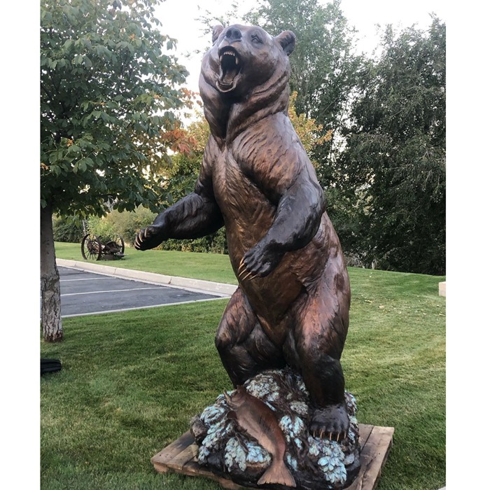 Bear statue sculptures