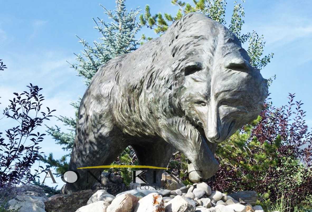 Fat animal statue wolf