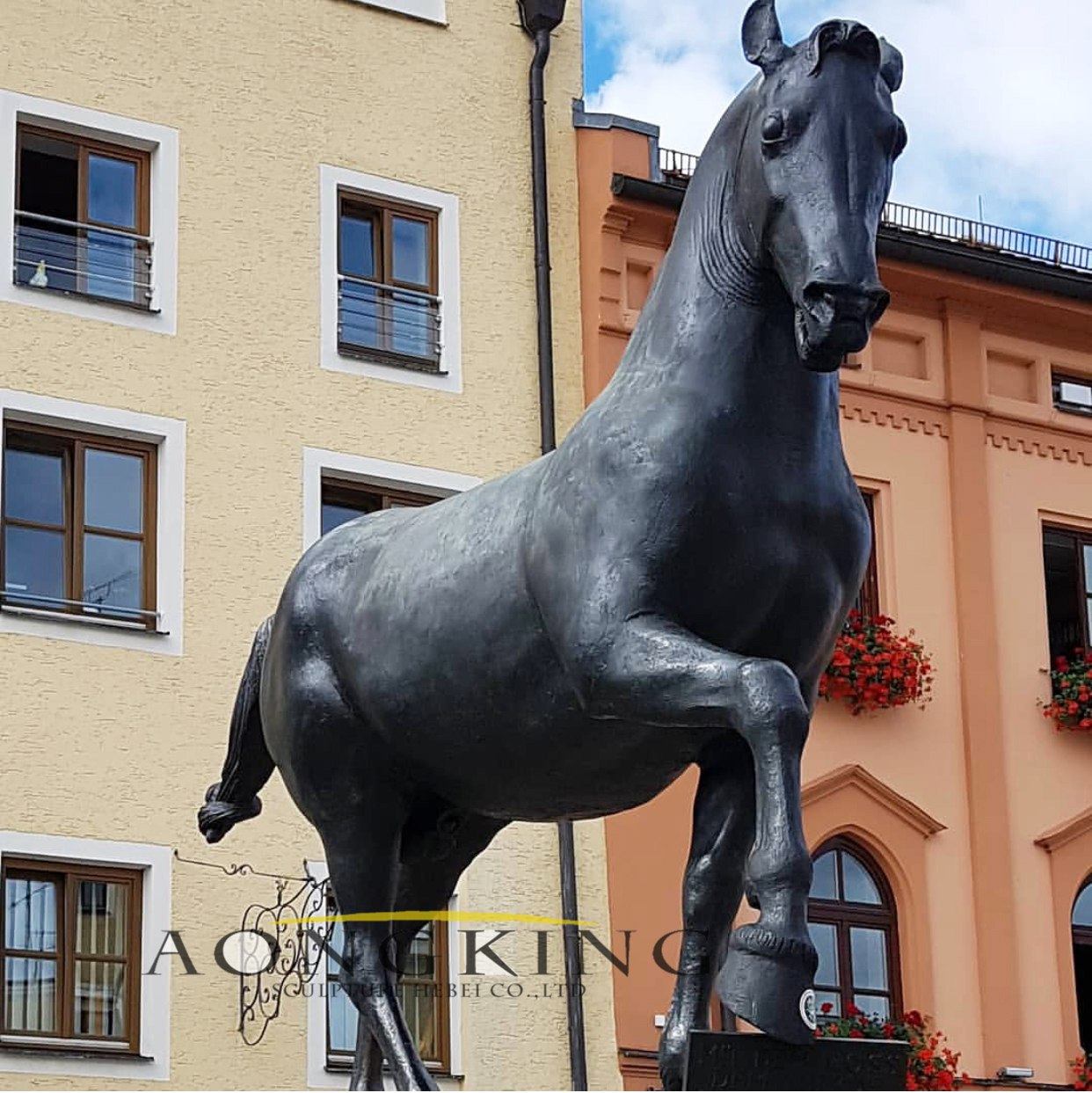 Metal horse sculpture