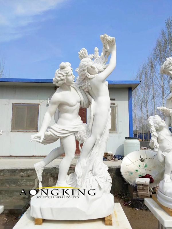 Apollo and daphne sculpture