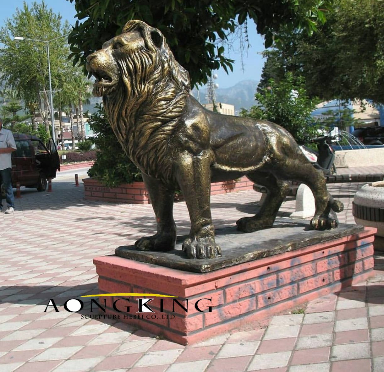 Fiberglass animal statue of lion