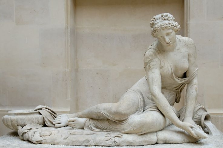 Marble statue of bath woman (1)