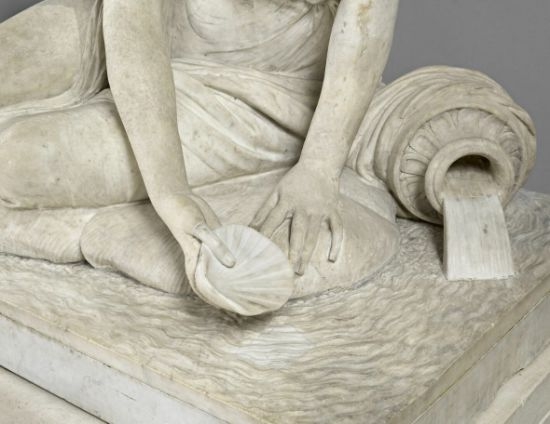 Marble statue of bath woman (3)