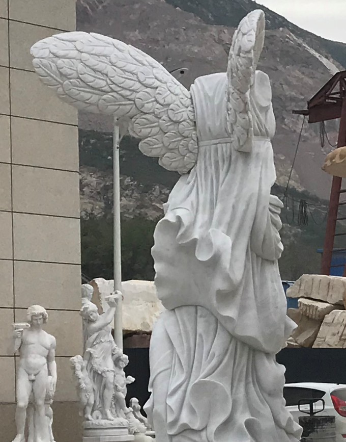 Winged victory statue