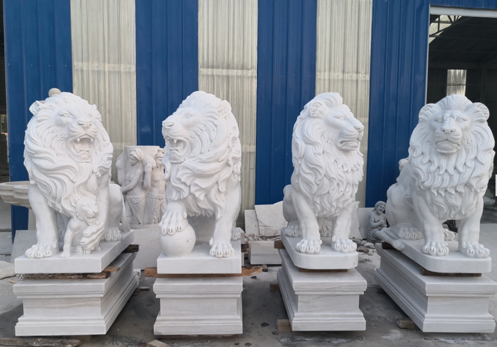 lion sculpture (2)