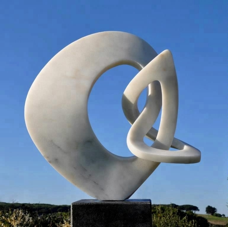 large abstract sculpture (3)