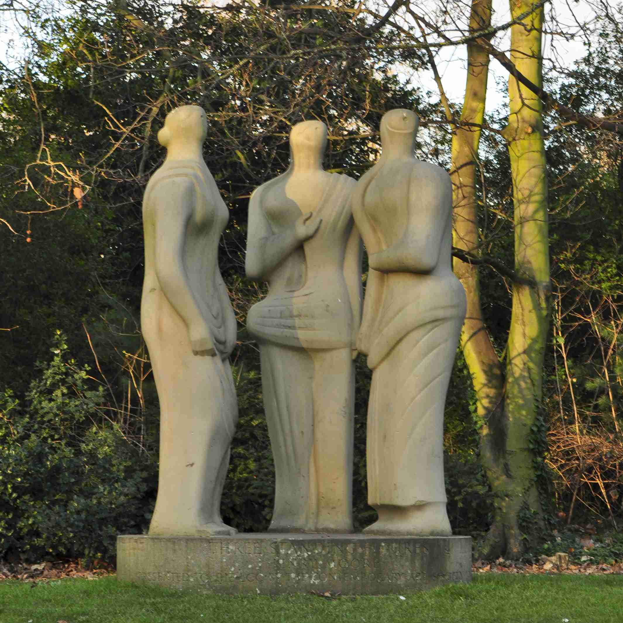 henry moore three standing figures (2)