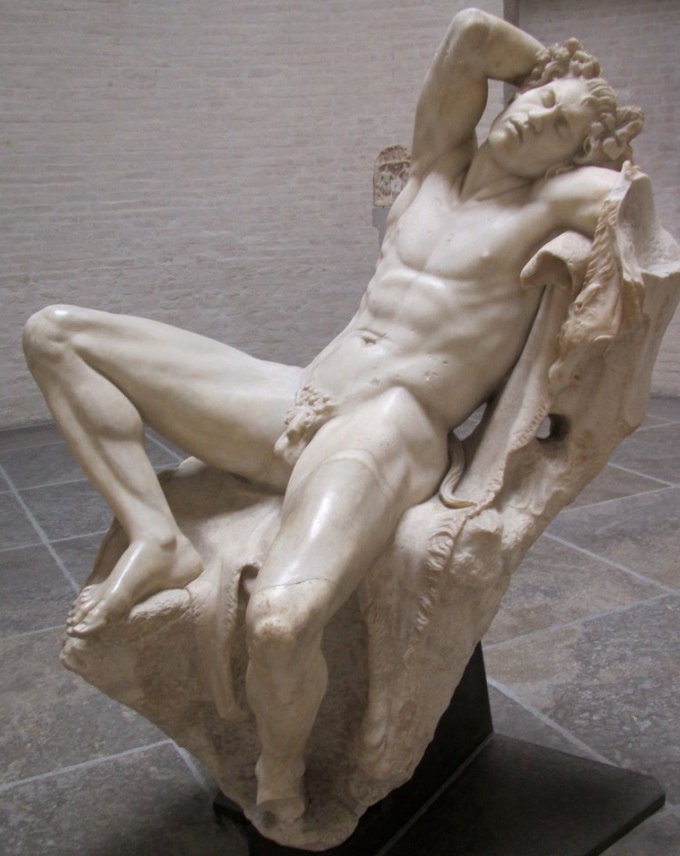 famous nude male statues