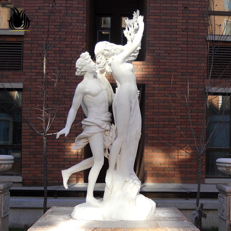 statue apollo and daphne 