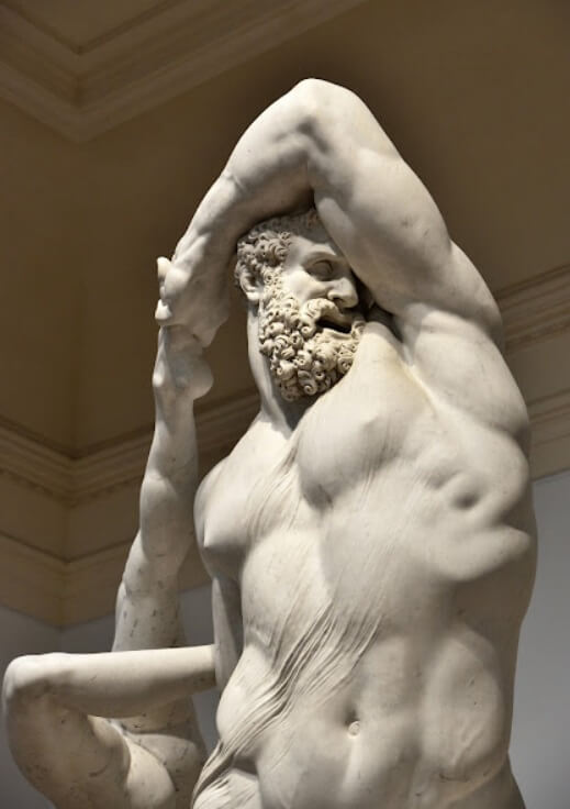 greek muscular statues (2)