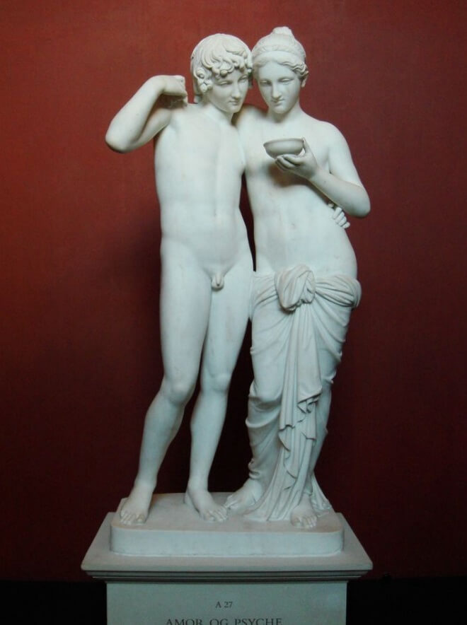 statue Amor and Psyche