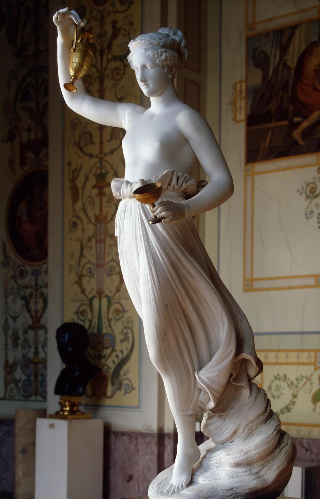 Hebe goddess sculpture marble (2)