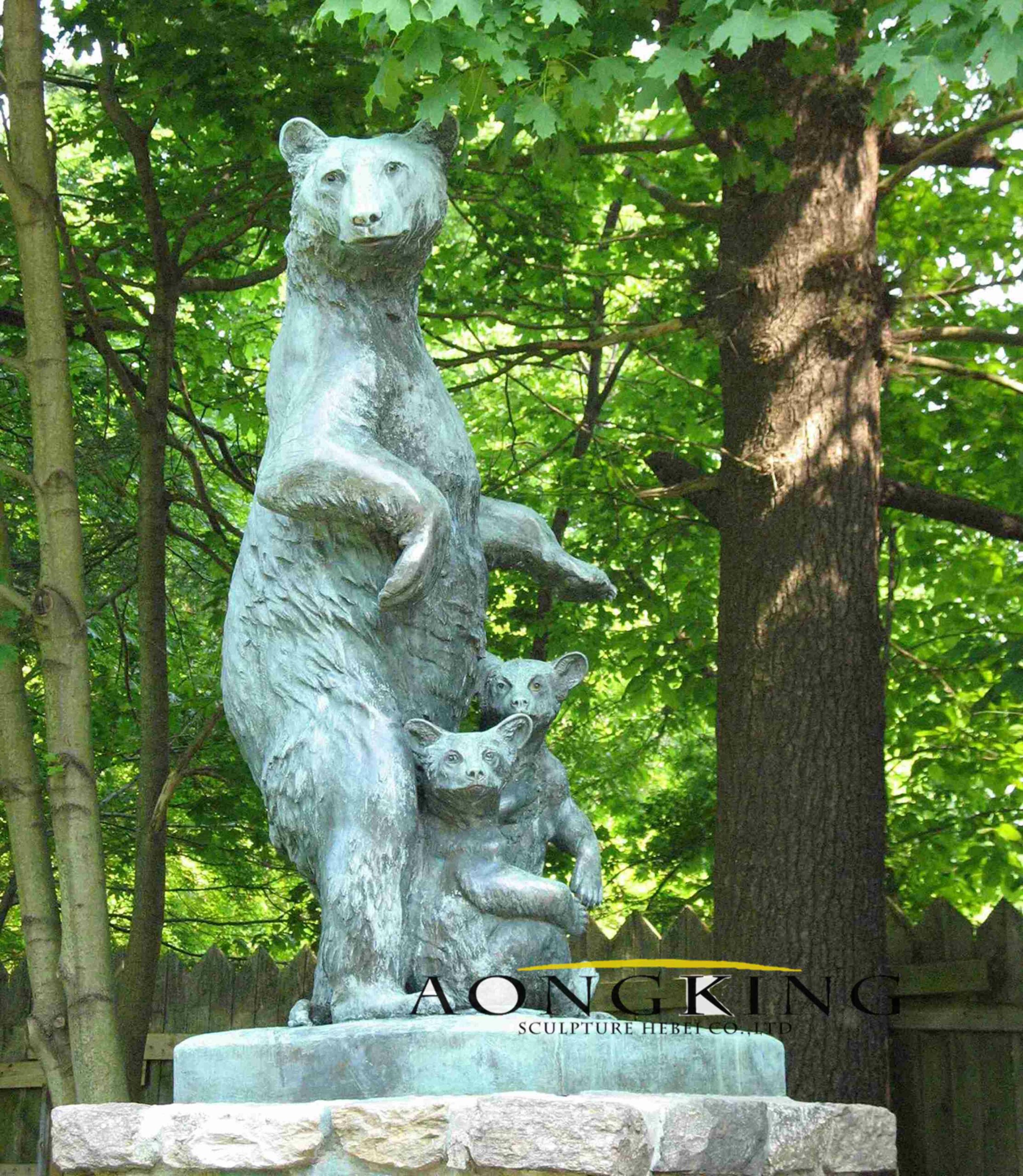 bronze family of bear statue
