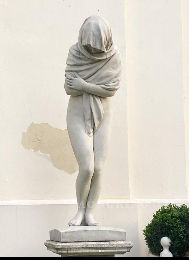 The Chilly marble statue