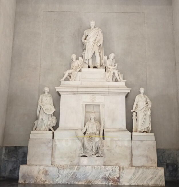 Monument to the great liberator Simon Bolivar