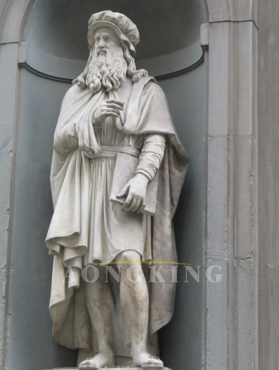 marble Leonardo da Vinci statue