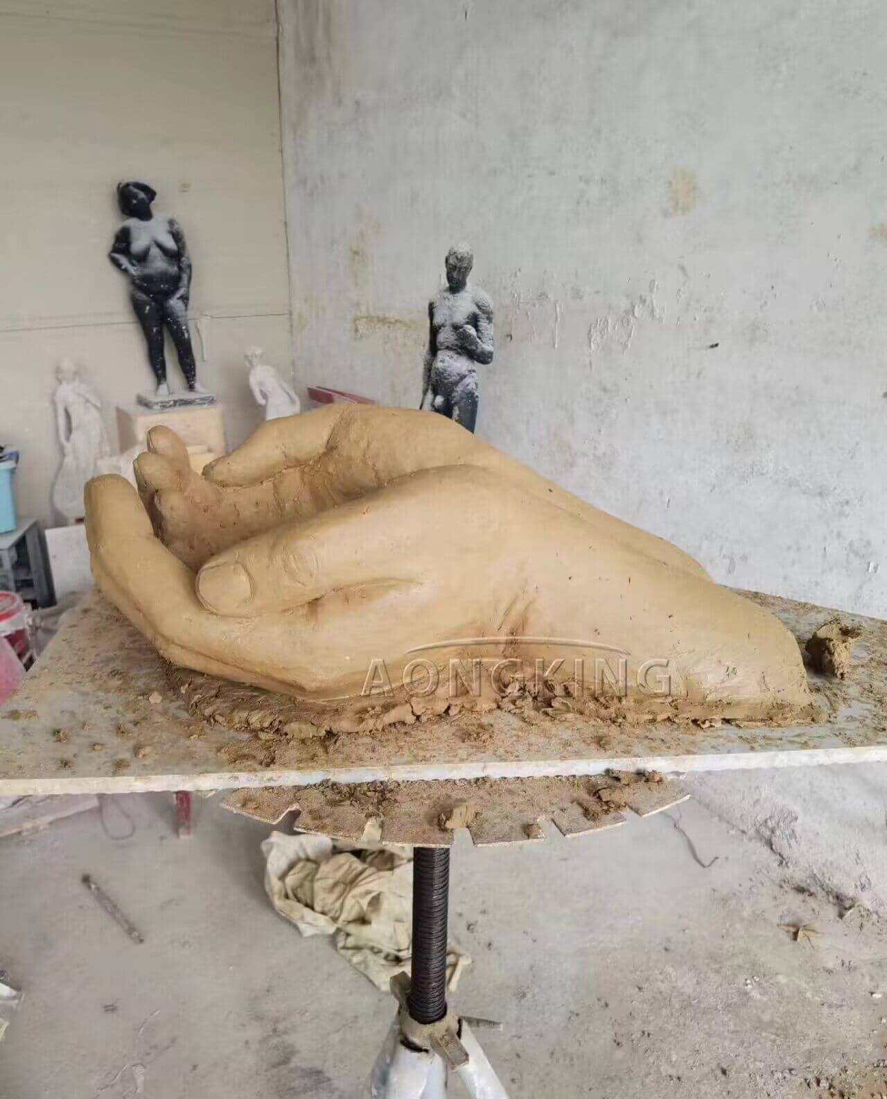 marble hand statue clay mold (1)