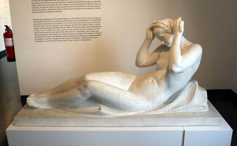 marble sexy lady statue (2)