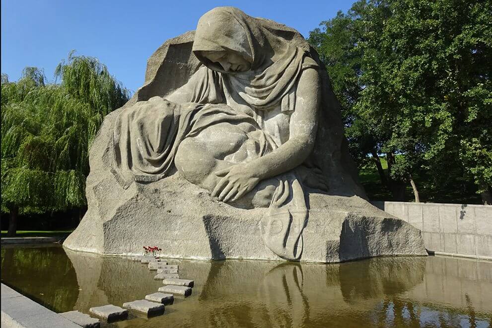 Grieving Mother monument stone statue