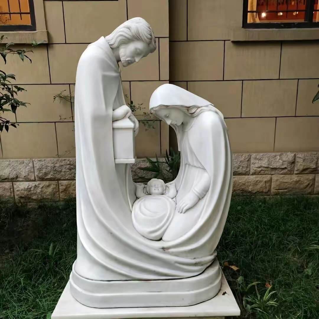 Marble jesus and mary statues